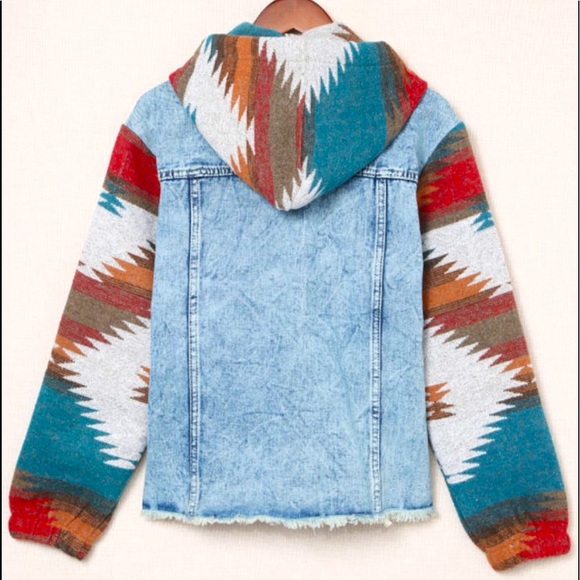 🎁 Blue🌵Aztec Print Distressed Hem Denim Jacket - Picture 8 of 16